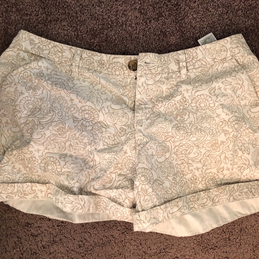 Patterned shorts